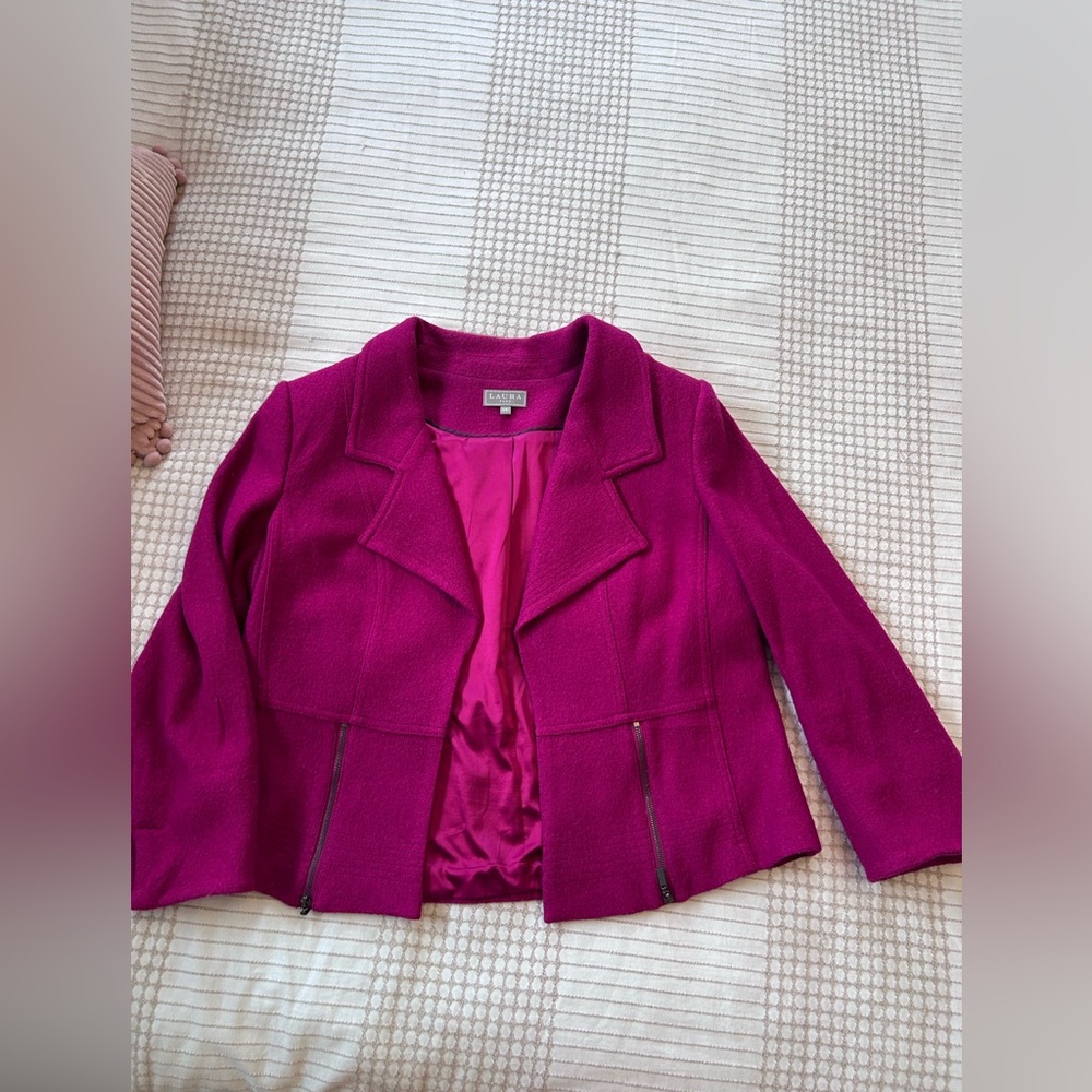Elegant Women's Magenta Blazer